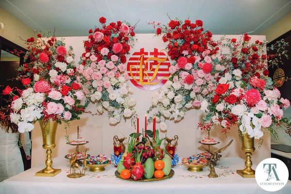 hoa bàn thờ ngày cưới