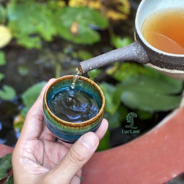NGẪM TRÀ VIỆT, HIỂU TRÀ ĐẠO MỚI THẤM CHUYỆN NHÂN SINH TỰA LY TRÀ