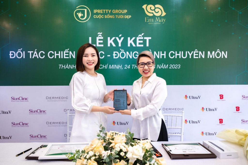 RECAP| LỄ KÝ KẾT ĐỐI TÁC CHIẾN LƯỢC - ĐỒNG HÀNH CHUYÊN MÔN IPRETTY GROUP X EM MÂY SKIN CENTER