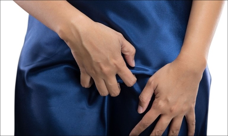 Tỉa lông vùng kín nữ bằng kéo có sao không? Cách làm tại nhà