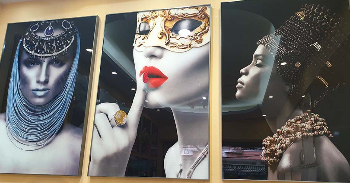 Công nghệ in 3D trên kính là gì? Quy trình in UV trên kính Công nghệ in 3D trên kính là gì? Quy trình in UV trên kính