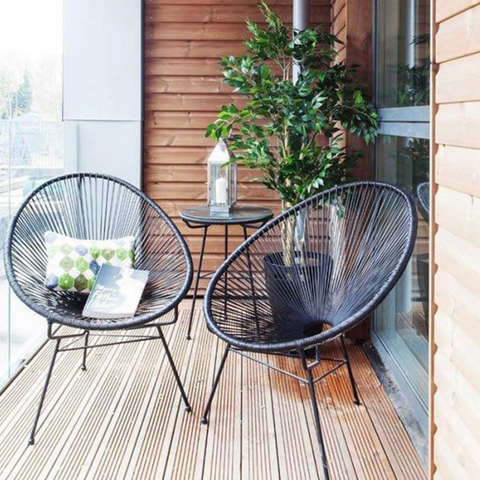 Nên chọn bàn ghế cafe ngoài trời bằng chất liệu gỗ hay sắt?