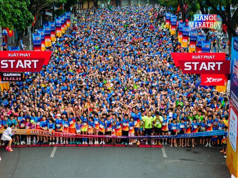 Hơn 12.000 runners hòa mình trong chiếc áo thi đấu đến từ thương hiệu thời trang Xtep
