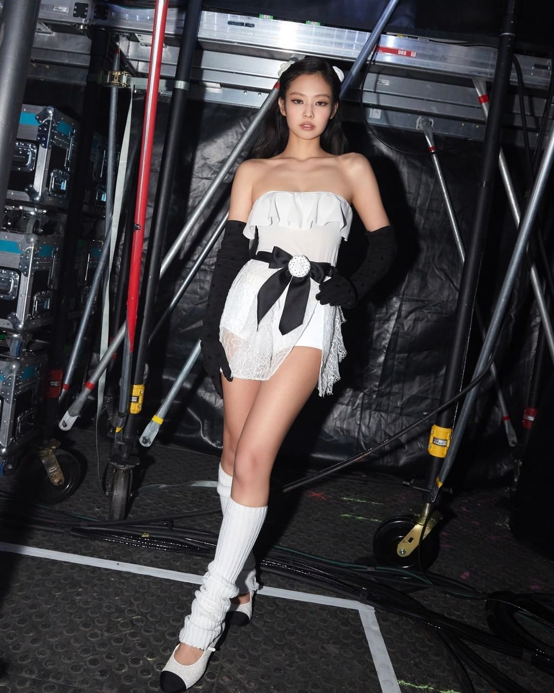 cach-doi-xu-khac-biet-cua-chanel-doi-voi-jennie-va-minji