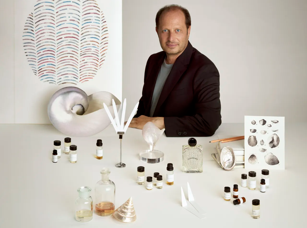 Diptyque ra mắt Les Essences de Diptyque lấy cảm hứng từ đất trời Hinh anh 3: Diptyque ra mat Les Essences de Diptyque lay cam hung tu dat troi