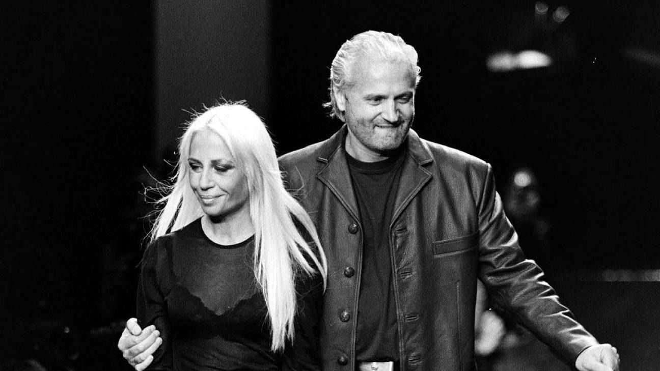 Donatella kết thúc hành trình sáng tạo tại Versace sau gần 30 năm Hinh anh 1: Donatella ket thuc hanh trinh sang tao tai Versace sau gan 30 nam