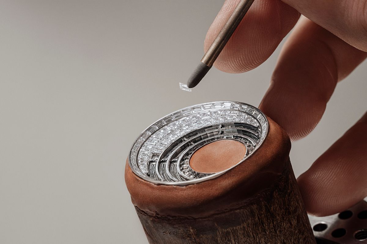 Vacheron Traditionnelle tourbillon High Jewellery: Đồng hồ của giới thượng lưu Hinh anh 3: Vacheron Traditionnelle tourbillon High Jewellery: Dong ho cua gioi thuong luu