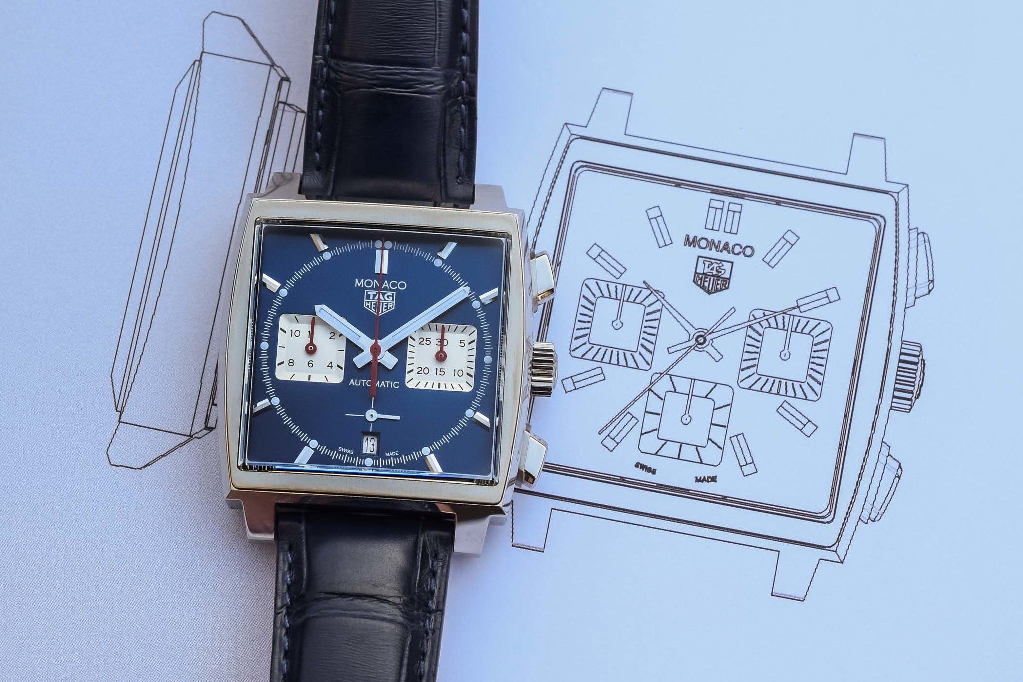 Top 4 mẫu đồng hồ cao cấp mặt vuông được yêu thích nhất mọi thời đại Hinh anh 5: Top 4 mau dong ho cao cap mat vuong duoc yeu thich nhat moi thoi dai