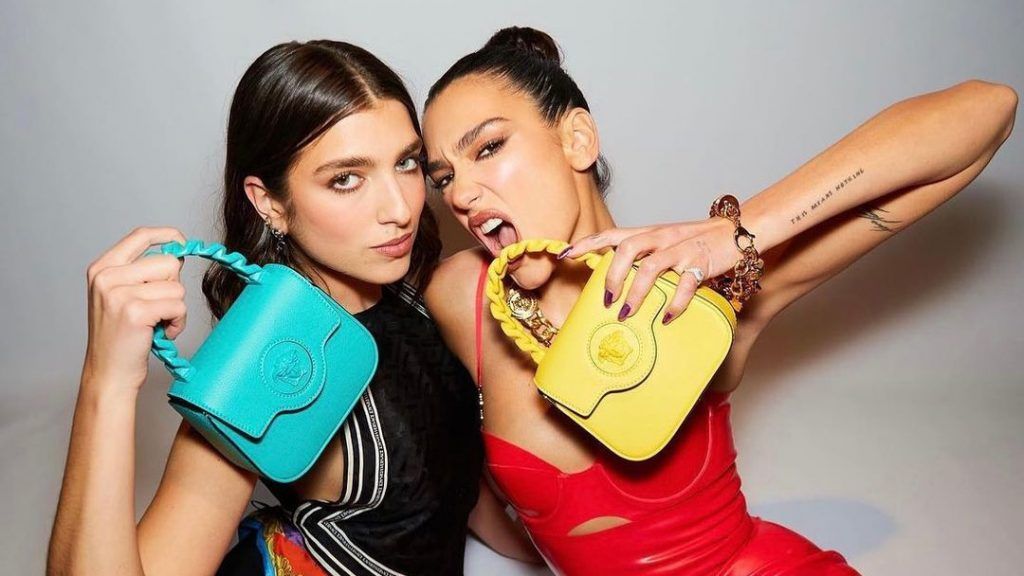 versace-trinh-lang-sieu-pham-tui-moi-nhat-la-medusa-mini