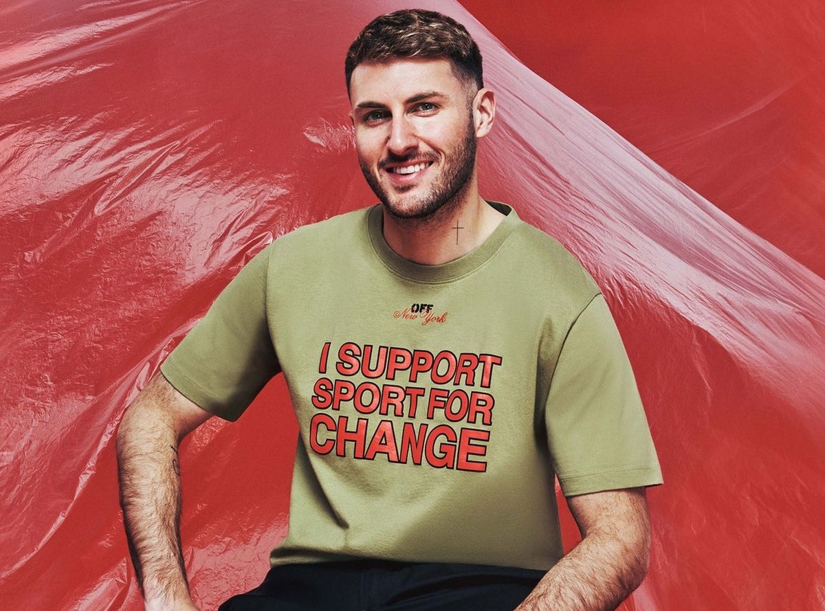 AC Milan và Off-White™: Sức mạnh hợp tác vì cộng đồng và đam mê thể thao Hinh anh 2: AC Milan va Off-White™: Suc manh hop tac vi cong dong va dam me the thao