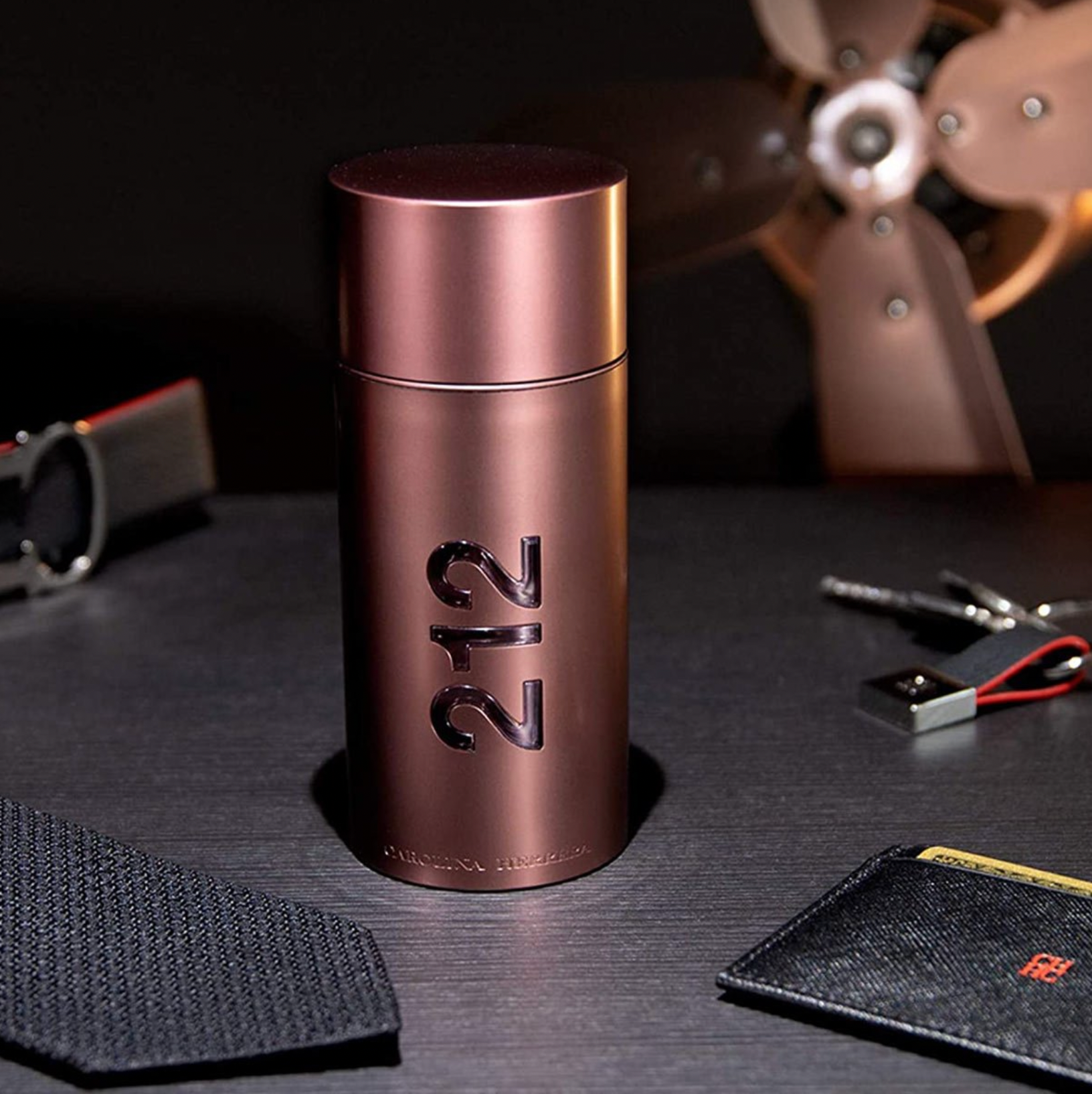 diem-qua-6-chai-nuoc-hoa-tuyet-dep-de-su-dung-trong-tiet-troi-mua-thu