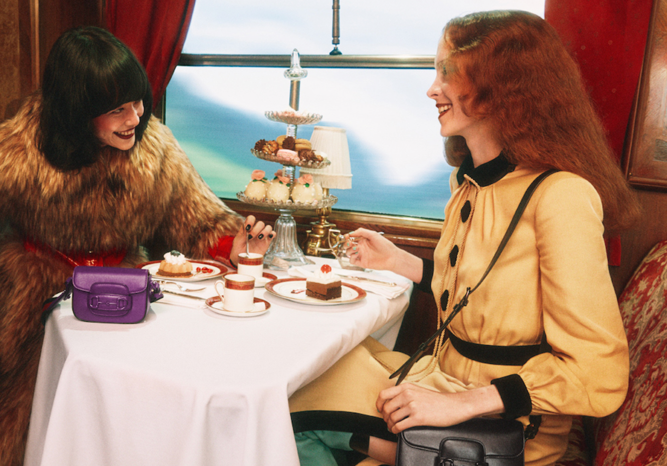 Gucci và chiến dịch mùa lễ hội 2022 cùng chuyến hành trình về niềm vui Hinh anh 2: Gucci va chien dich mua le hoi 2022 cung chuyen hanh trinh ve niem vui