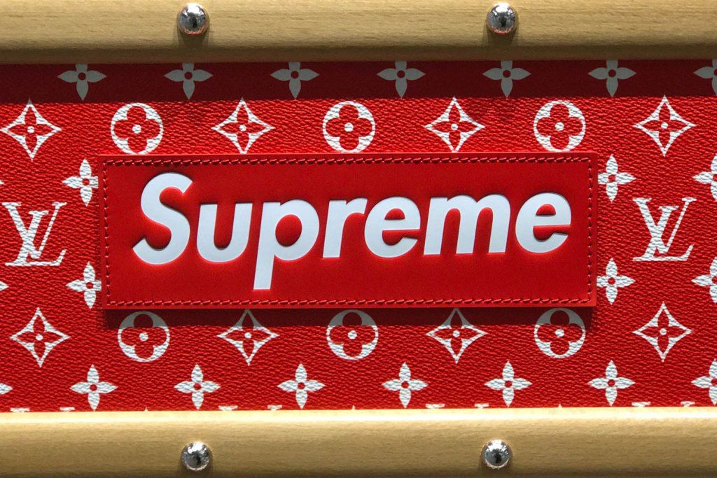 louis-vuitton-pho-dien-ve-dep-dich-thuc-trong-nhung-man-hop-tac-dinh-dam