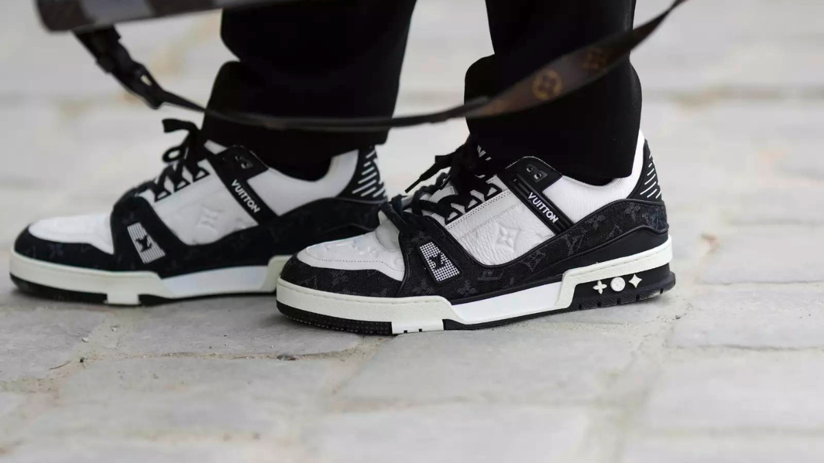 Những khoảnh khắc ấn tượng của giày Sneakers hàng hiệu Hinh anh 1: Nhung khoanh khac an tuong cua giay Sneakers hang hieu