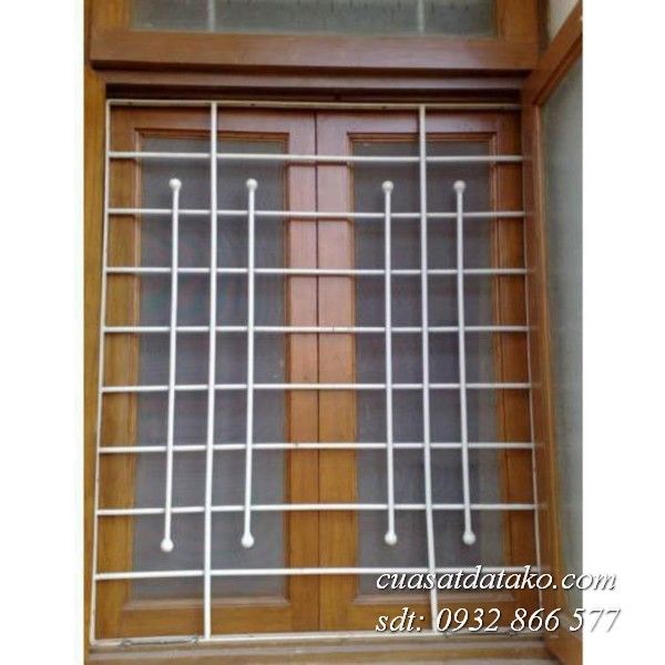 mẫu khung bảo vệ cửa sổ bằng gỗ