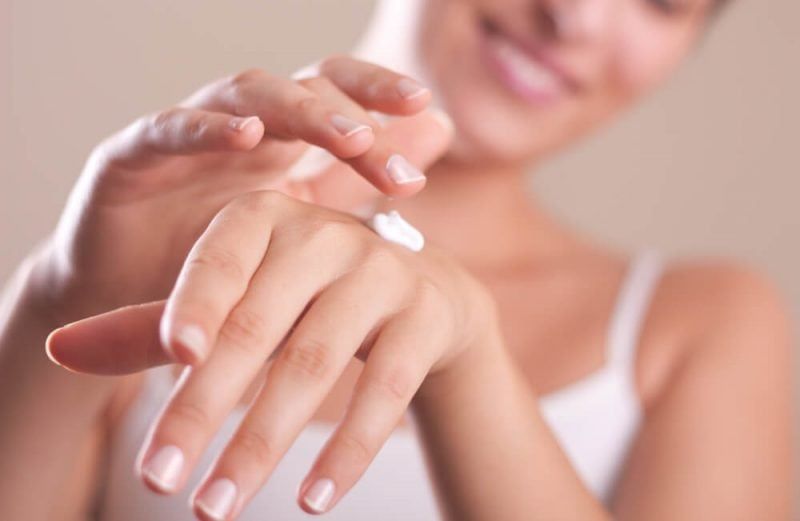 Làn da mềm mịn như em bé với sữa dưỡng thể và kem dưỡng thể