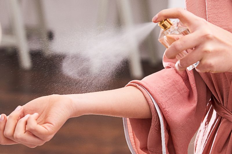 Cách xịt body mist đúng cách để luôn tỏa sáng và tự tin