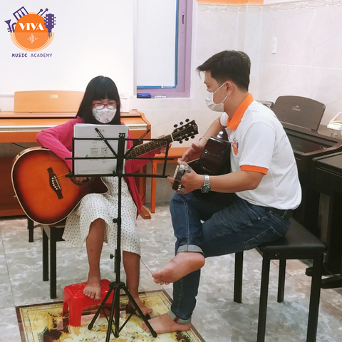 Lớp học đàn Guitar uy tín, chất lượng, giá rẻ tại quận Tân Phú TP HCM