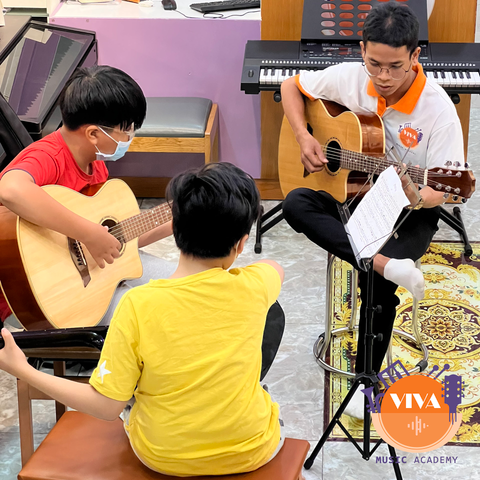 Lớp học Guitar cho bé tại Tân Phú TP.HCM