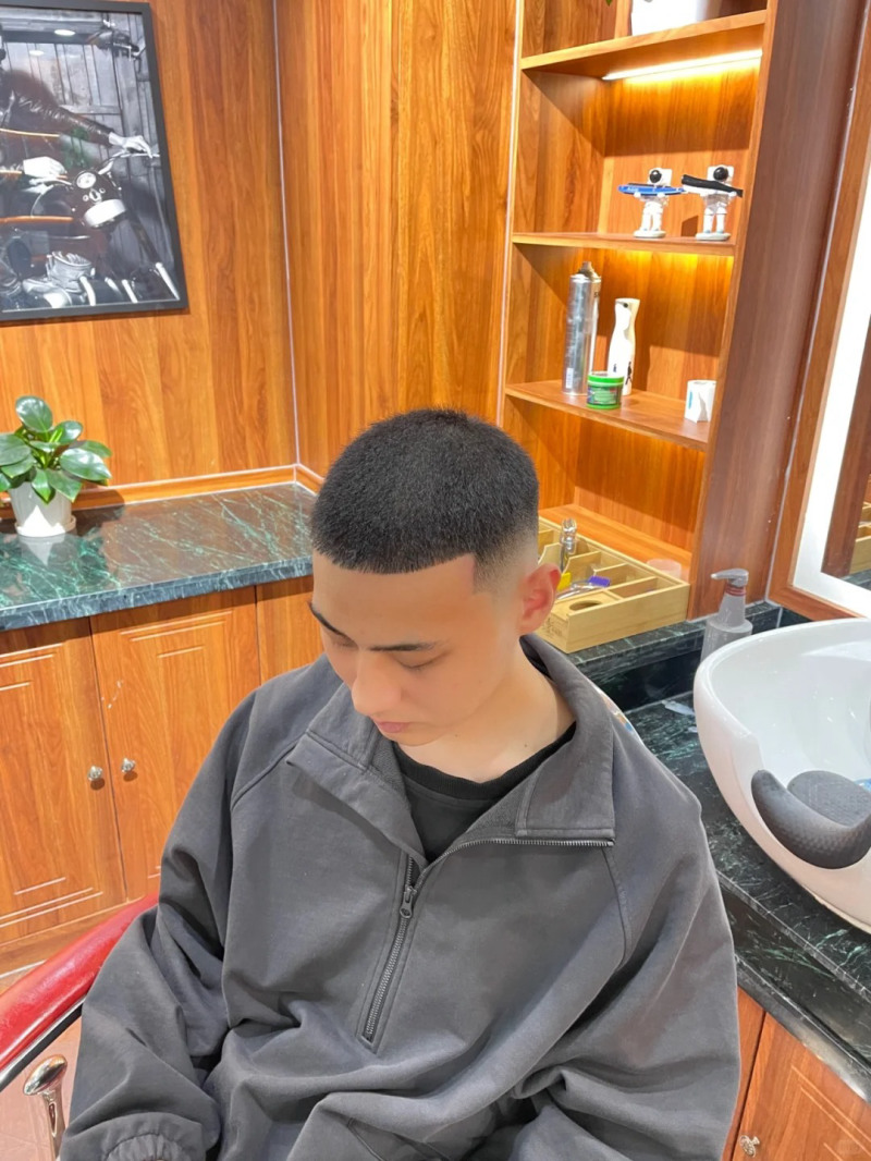 kiểu tóc lính thủy đánh bộ