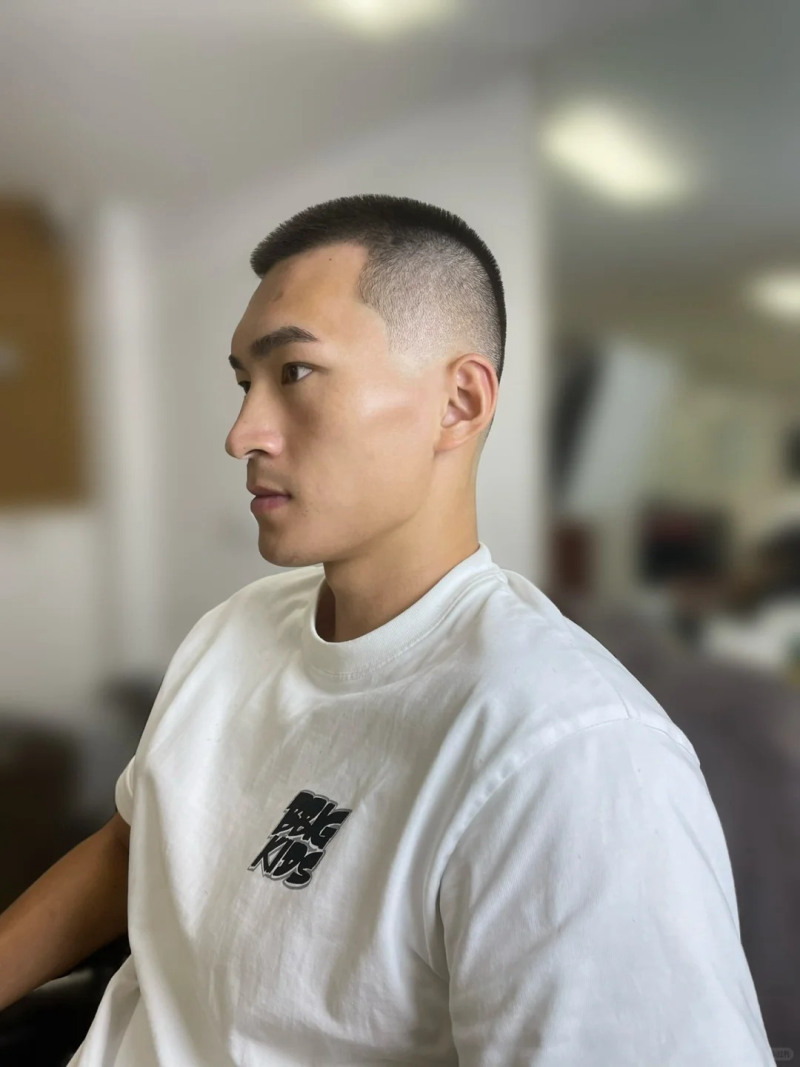 kiểu tóc lính thủy đánh bộ