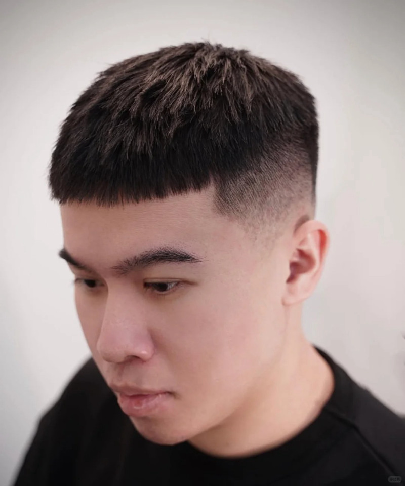 kiểu tóc lính thủy đánh bộ