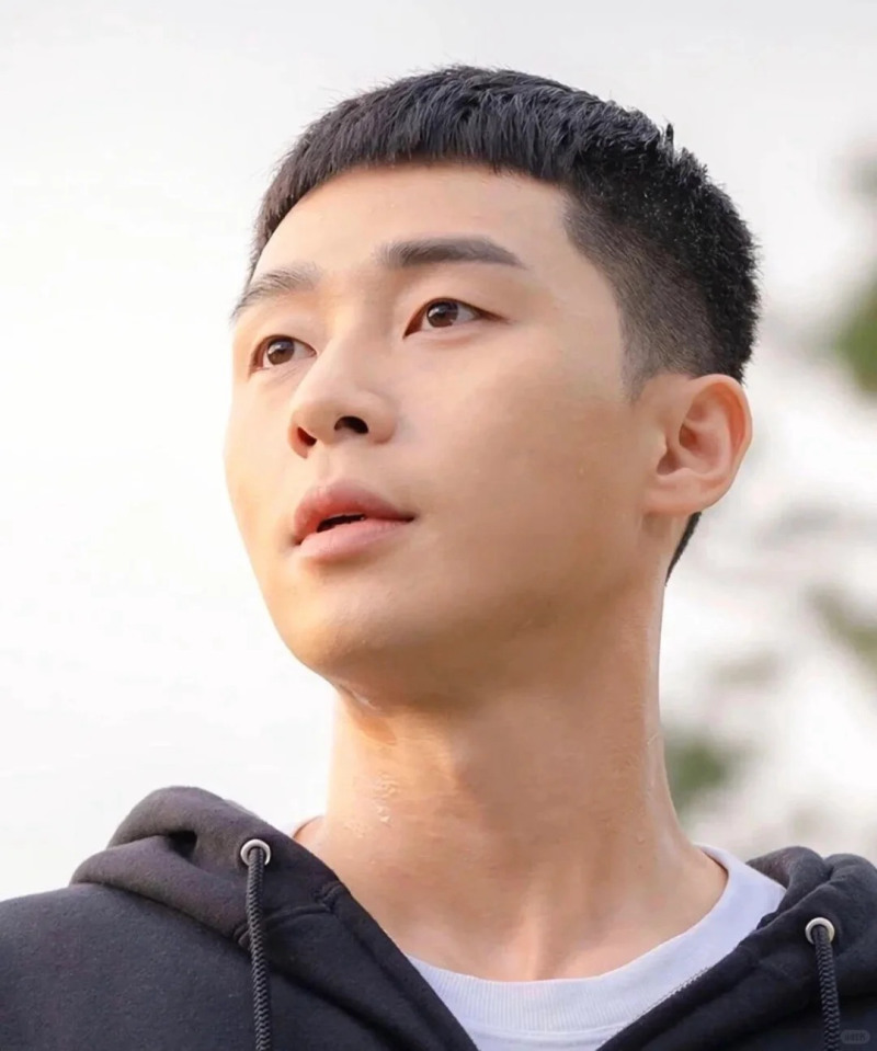 kiểu tóc lính thủy đánh bộ