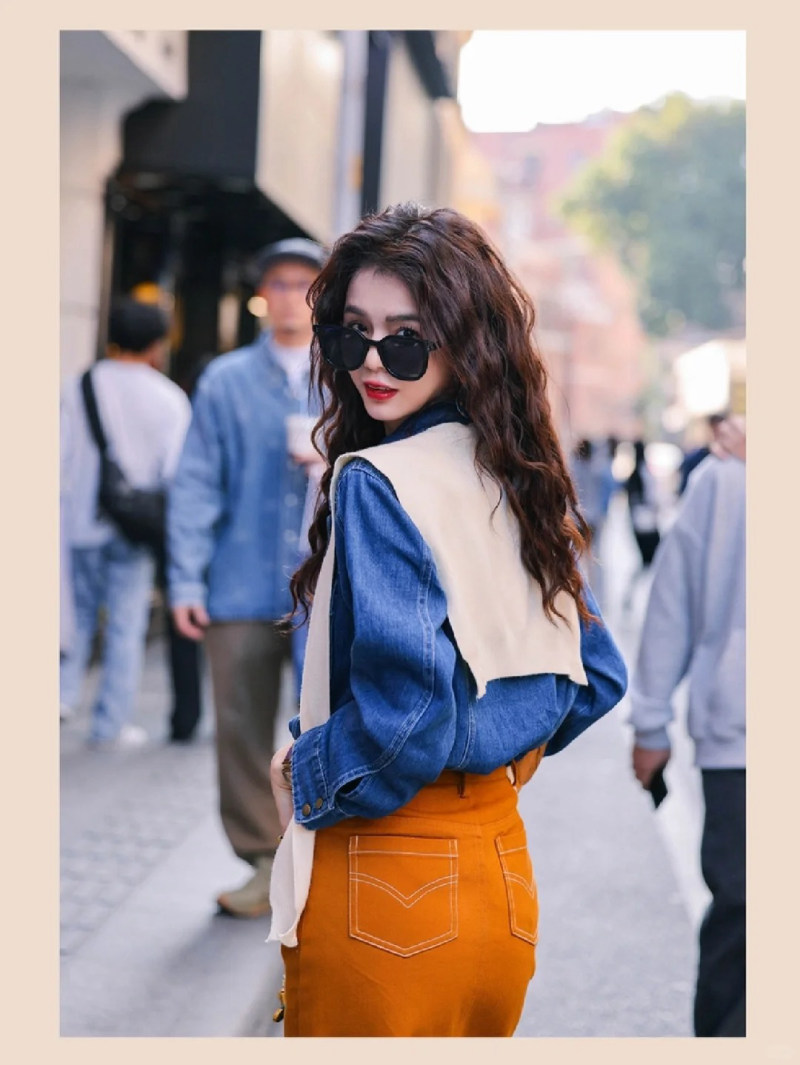 màu cam đất mặc với màu gì