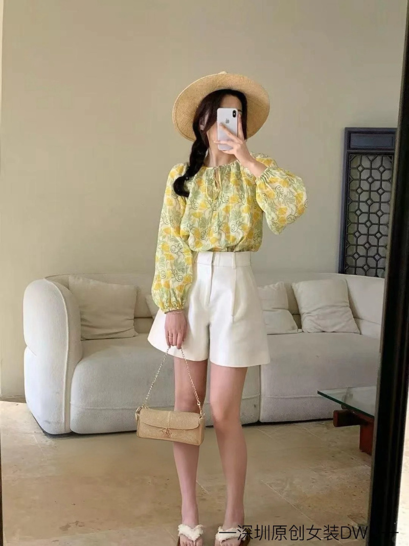 dáng đồng hồ cát