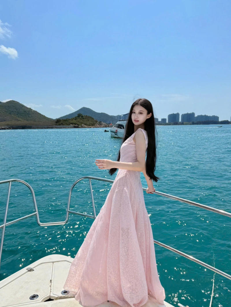 Váy maxi bay bổng