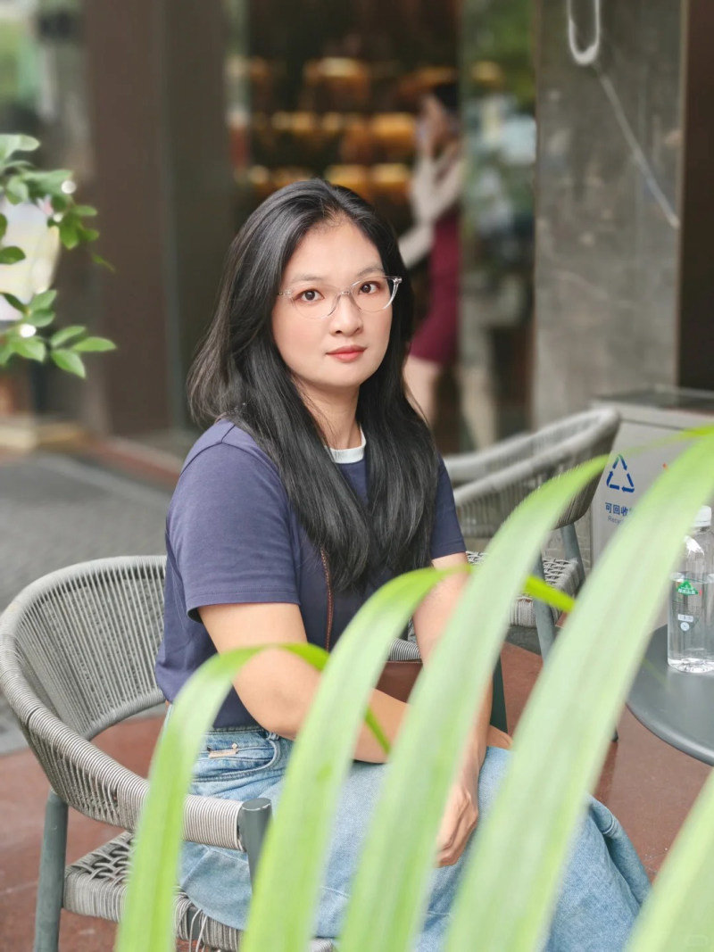 mặt vuông đeo kính gì