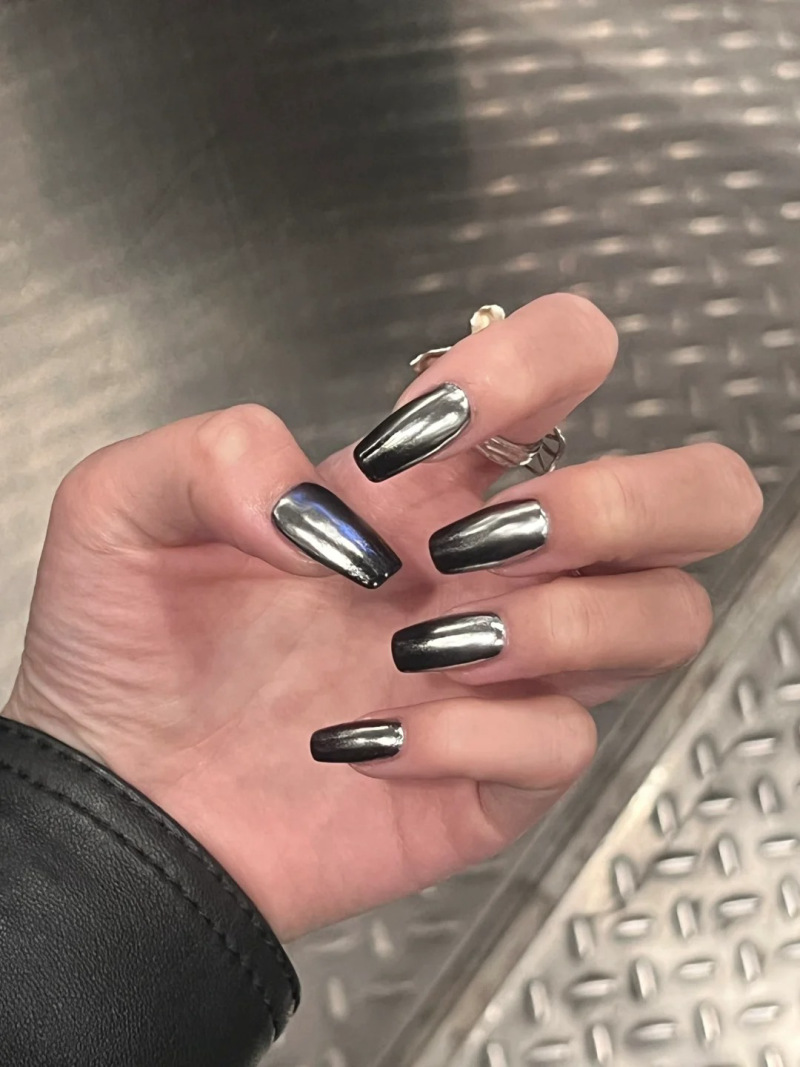 mẫu nail tráng gương