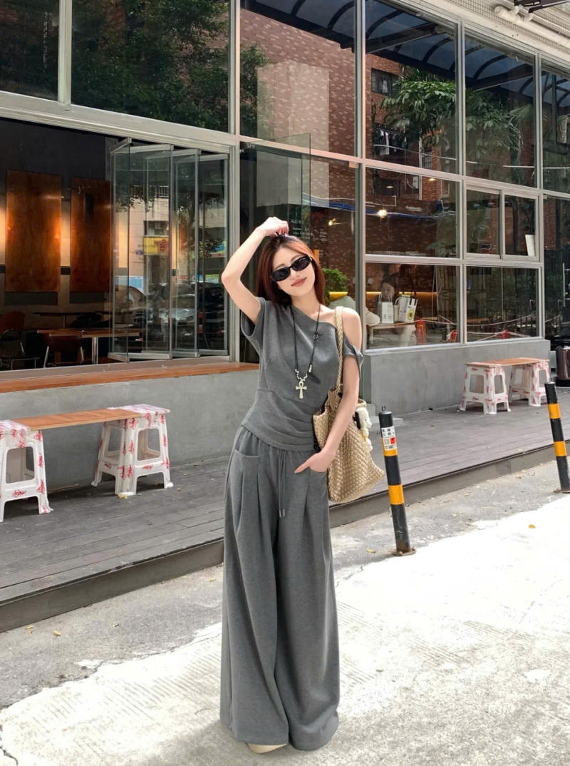 cách phối đồ đẹp cho trang phục đơn sắc