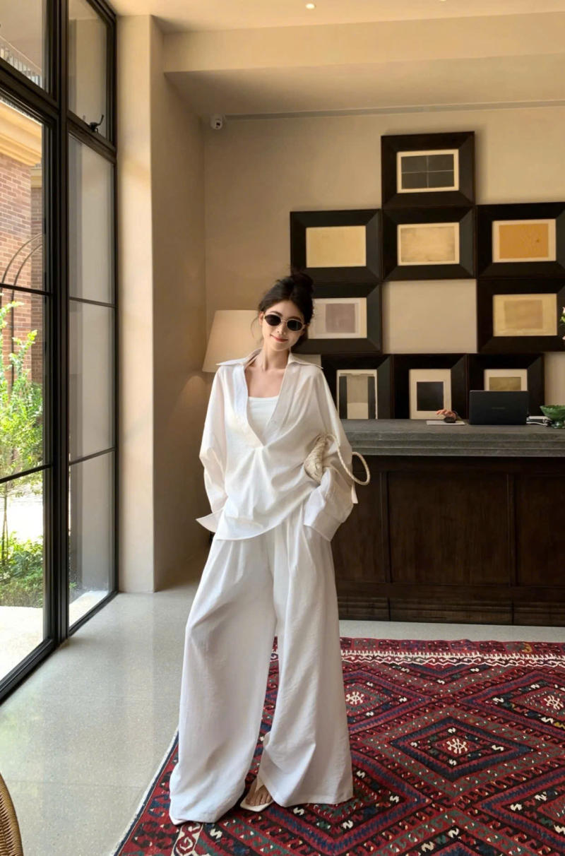 cách phối đồ đẹp cho trang phục đơn sắc