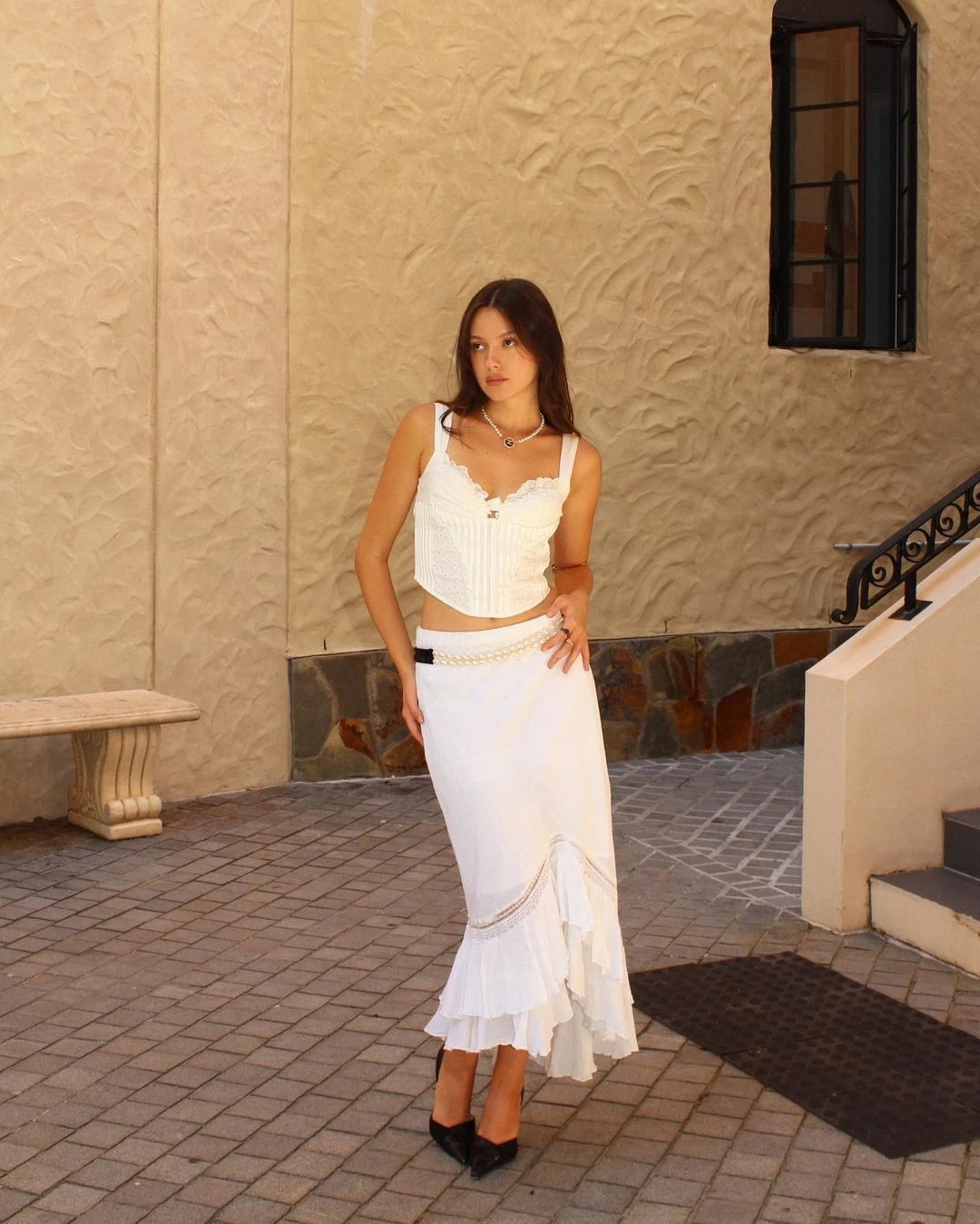 Lãng Mạn và Phóng Khoáng Với Chân Váy Maxi