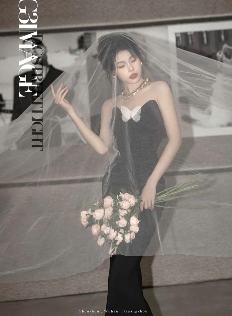 Dáng Che Mắt Lãng Mạn Với Khăn Voan