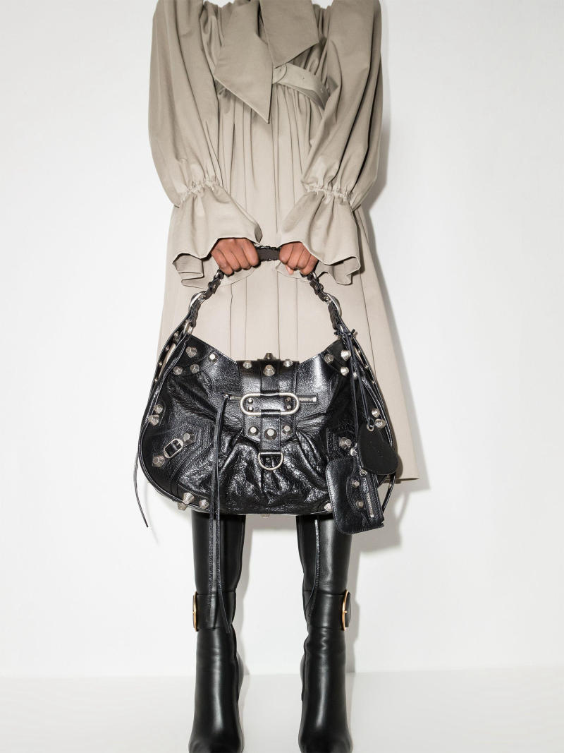 Tại sao túi đinh tán luôn là