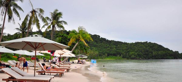 Ai Si Bungalow - Quán ngon Bãi Sao Phú Quốc