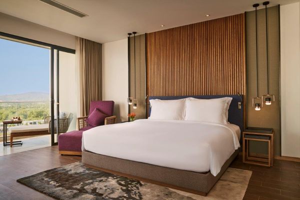 Phòng Suite có 1 giường đôi view biển tại Movenpick Phú Quốc Resort