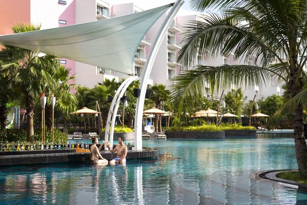 Pool Bar tại Premier Residences Phu-Quoc EmeraldBay