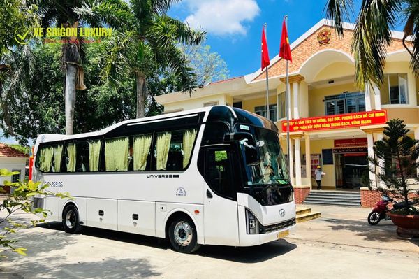 thue-xe-34-cho-tan-binh