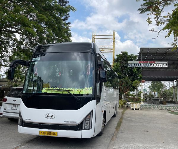 thuê xe du lịch lễ 30/4 tphcm