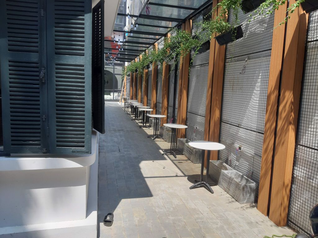 Bàn giao nội thất cafe 28 Nguyễn Huy Tự