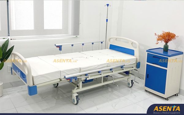 Hình ảnh thực tế của giường bệnh nhân 4 tay quay đa chức năng B01-I