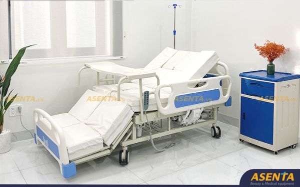 Điều chỉnh thành ghế thuận tiện bệnh nhân trong việc ăn uống và làm việc tại giường y tế B01-III