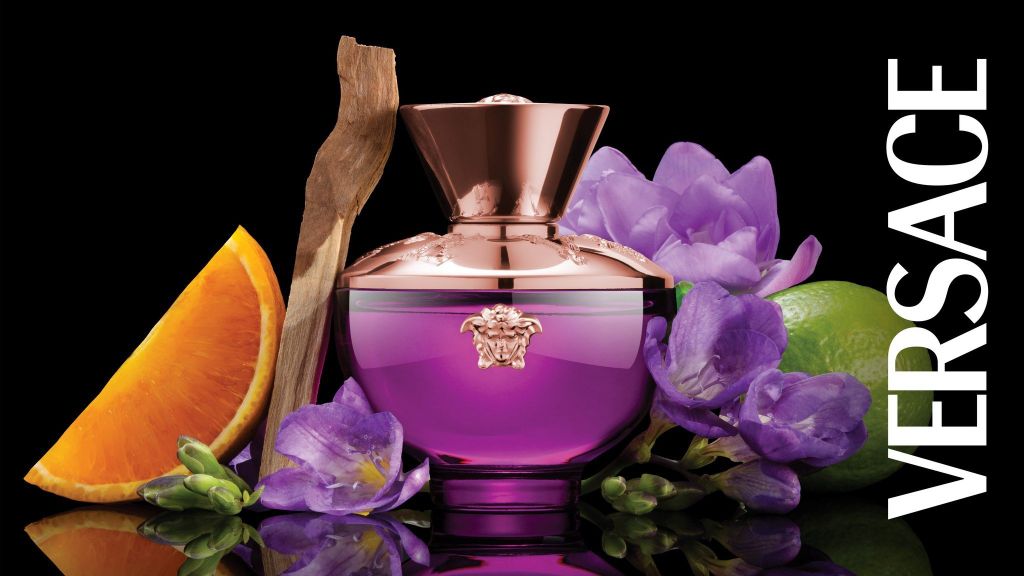 VERSACE VÀ HƯƠNG THƠM ĐỘC ĐÁO CỦA BUỔI CHIỀU HOÀNG HÔN