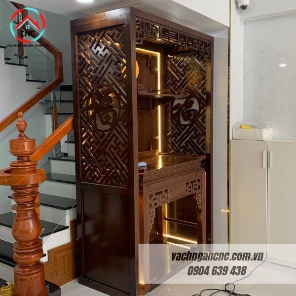 Thiết kế vách gỗ ngăn phòng thờ trang trí nội thất trang nghiêm
