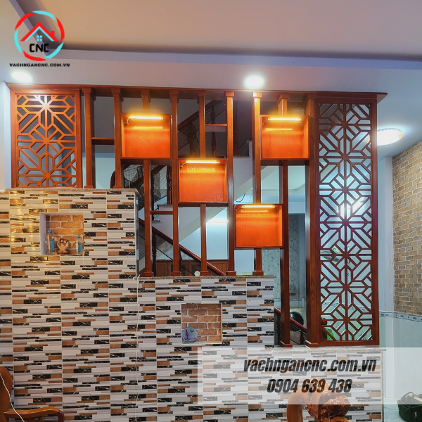 Lam gỗ ngăn phòng khách- Tạo điểm nhấn cho cầu thang