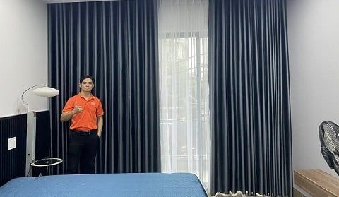 Thi công rèm cửa màu xám đậm nhà anh Hùng - Thanh Khê, Đà Nẵng