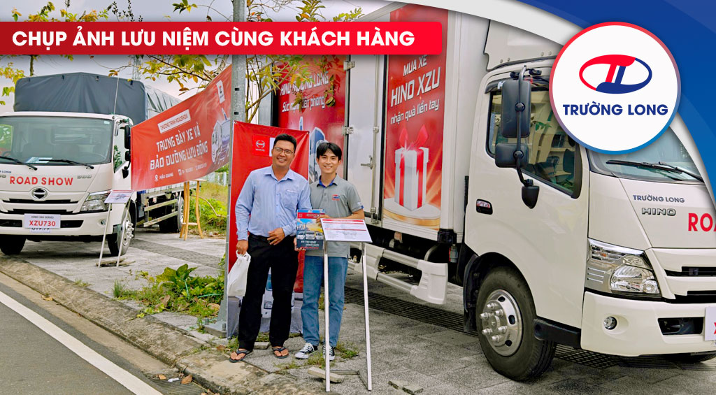 Khách hàng tham dự Roadshow Xe tải Hino kết hợp Bảo dưỡng lưu động Trường Long